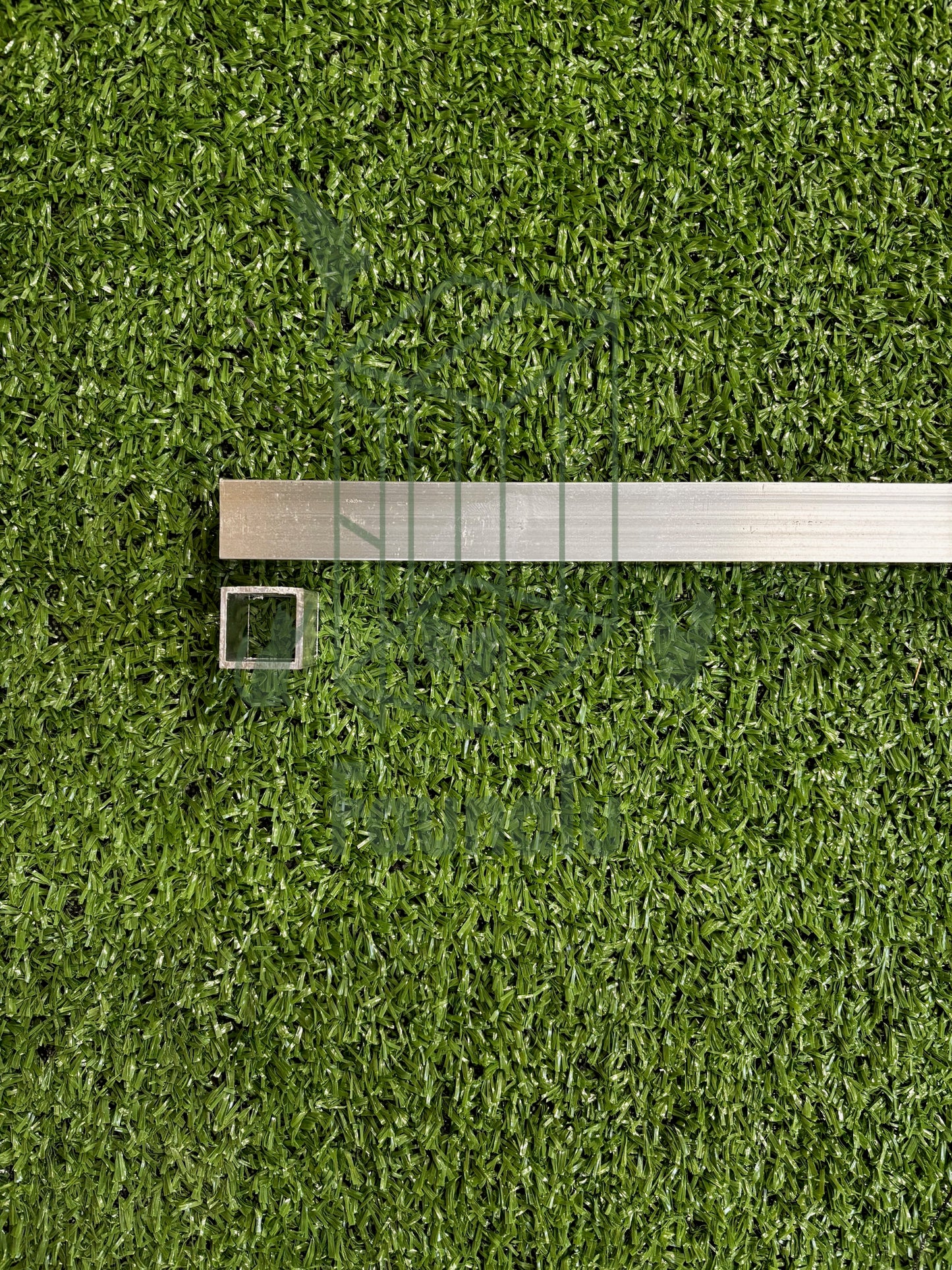 Tube Aluminium 20x20x1,5mm - Longueur 300 cm -25% 9.95€ --> 7.47€